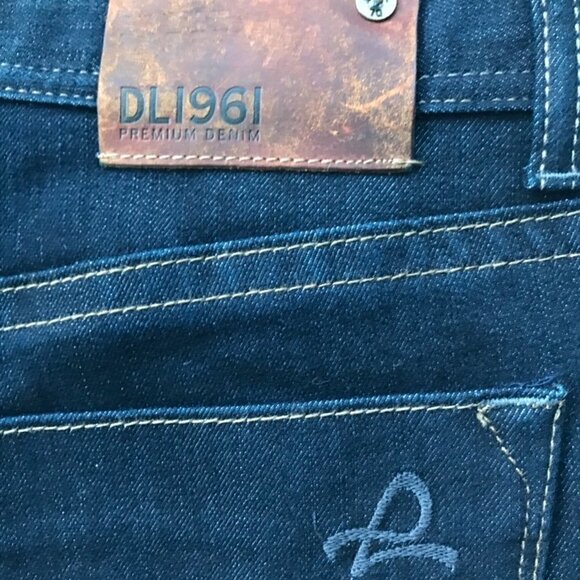 DL1961 Vince Men's Stretch Straight Leg Dark-wash Blue Jeans EUC  29 X 34 - Picture 9 of 15